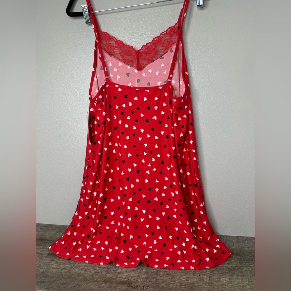 NWT Joyspun Woman's Red Hearts & Lace trim sz L 12-14 Nightgown - Picture 2 of 4